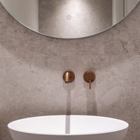 Simple round mirror including lighting and heating